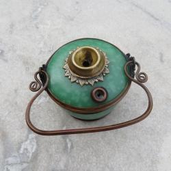 Ancien foyer de pipe à Opium/pipe à Eau en pierre dure verte avec monture à décor de chauve-souris