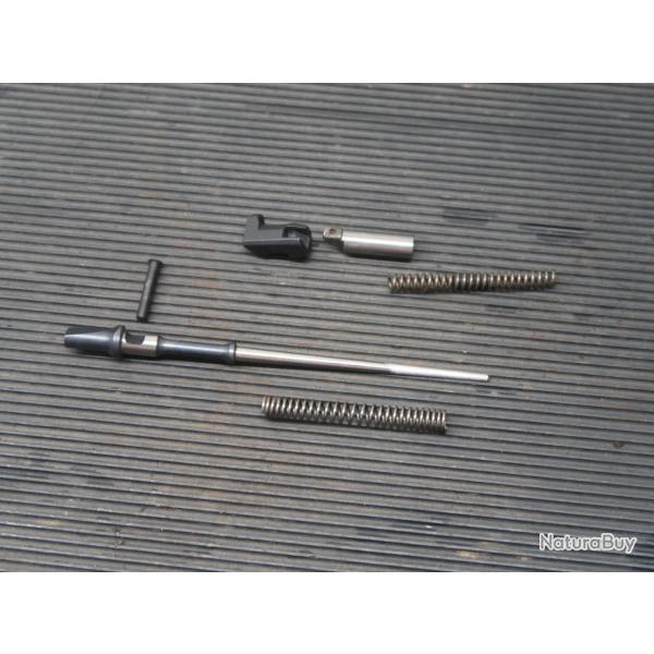 Lot de pices pour fusil d'assaut inconnu HK ? SIG MANURHIN ? FN FAM mtrique ? Ref @