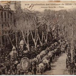 CPA - Marine Militaire -Funérailles des Victimes du Iena - Les Couronnes - N°3141