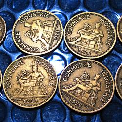 France  s&eacute;rie de 8 pieces (bon pour 1 franc) 1920-1927