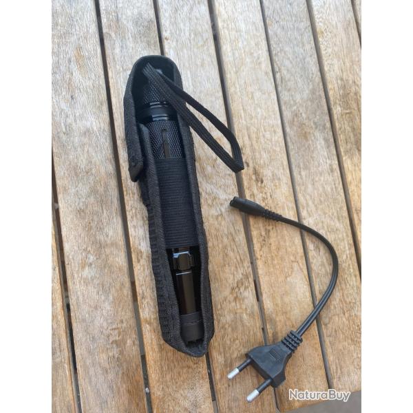 Lampe taser shocker avec etui ceinture