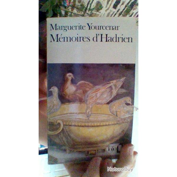 Mmoires d'Hadrien par Marguerite Yourcenar - Folio -