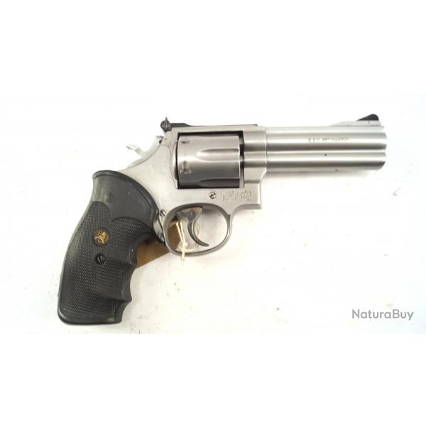 Revolver Smith &amp; Wesson 686 367 mag 4&quot;