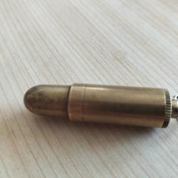Briquet porte clé en forme de cartouche