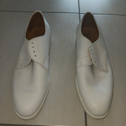 Chaussures militaires blanches de la marine française. Pointure 42. Neuves.