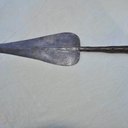 ancien fer de lance  art ethnique Africain