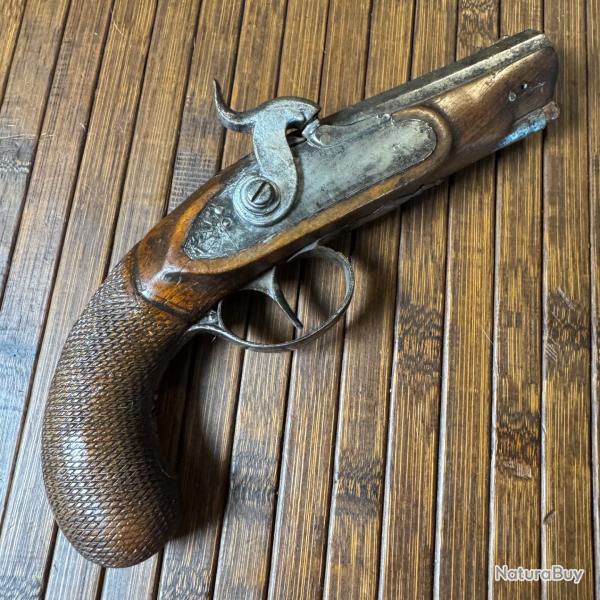 PETIT PISTOLET PERCUSSION DE TYPE OFFICIER PLATINE GRAV D'UNE TOILE D'ARAIGNE SYMBOLE TAT MAJOR