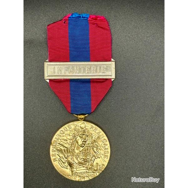 (21.005) Mdaille de la Dfense Nationale - Echelon Bronze - Agrafe Infanterie