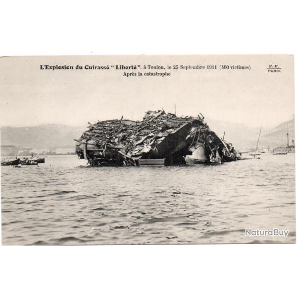 CPA - Marine Militaire -L'explosion du cuirass libert a - TOULON - Le 25 sept - N3194