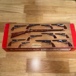 REVOLVER POUDRE NOIRE UBERTI 1847 WALKER CALIBRE 44  CODE BD =1994 EN BOITE
