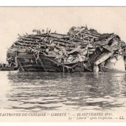CPA - Marine Militaire -catastrophe de Liberté -Toulon 25 Septembre 1911 N°3212