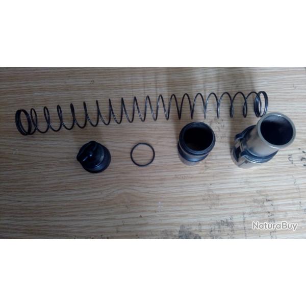 Lot de pieces diverses pour fusil semi auto bernardelli