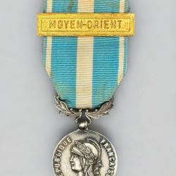 (16.001) Médaille d'Outre-Mer - Agrafe Moyen-Orient