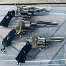 3 REVOLVERS A BROCHE  DONT 1 BERTHELET   Y CHASTANG  ET 1THE  GUARDIAN