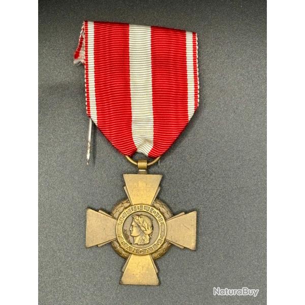 (72.002) Croix de la Valeur militaire