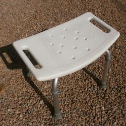 Tabouret reglable plastique et metal