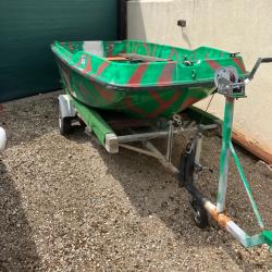 Barque de pêche + 2 moteurs (essence + électrique)