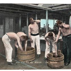 CPA - Marine Militaire  - La Vie du Marin .La toilette- N&deg;1659