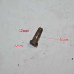 Petite vis  pontet / culasse pour Fusil chasse à identifier / (17)