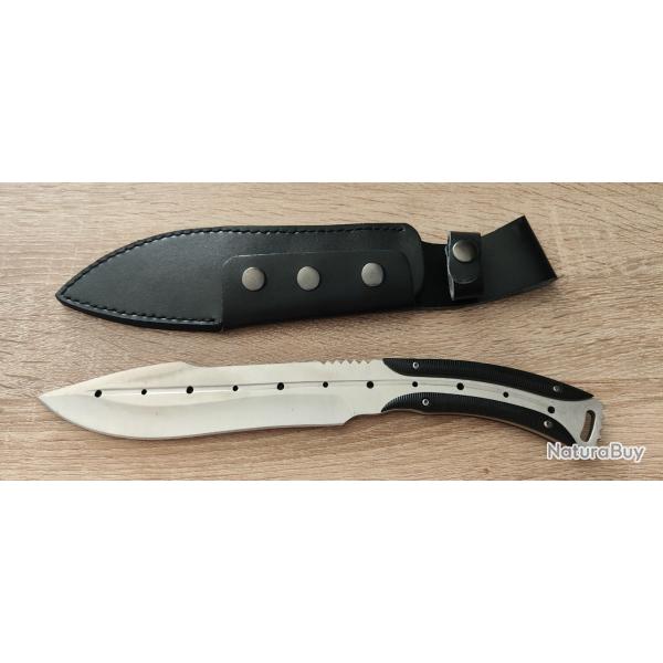 Couteau tactique ou de chasse