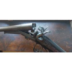fusil à broche joliment gravé