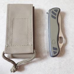 2024 Couteau Mdle 2008 de dotation armée suisse - Multi-lames. Très coupant ! + Pochette Idée cadeau