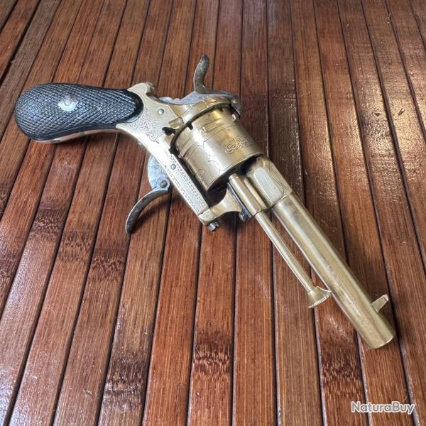 RARE REVOLVER A BROCHE DE LUXE ENTIREMENT EN BRONZE AVEC GRAVURES ET PLAQUETTES EN EBNE