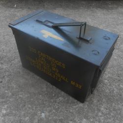 ancienne caisse métal à munitions N°2