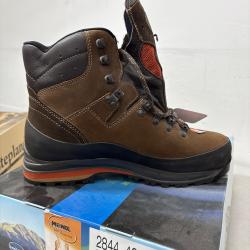 !! NEUF !! CHAUSSURE MEINDL VAKUUM MEN GT taille 43