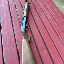 Fusil semi automatique calibre 410 Remington