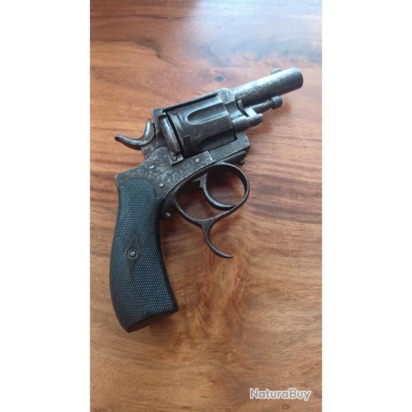 Revolver type bulldog
