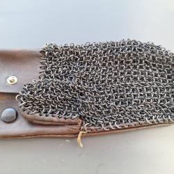 Gant en cotte de maille réglementaire français pour le démontage des canons chauds