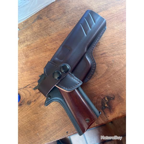 Magnifique Holster ceinture cuir bourgogne pour 1911