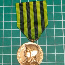 MEDAILLE COMMEMORATIVE GUERRE DE 1870/71