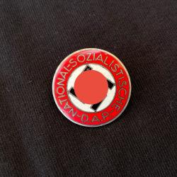 Badge du NSDAP « Kerbach & Israel » - Allemand WW2