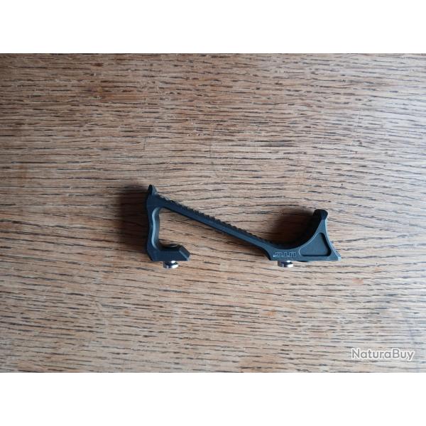 Vends poigne avant UTG keymod