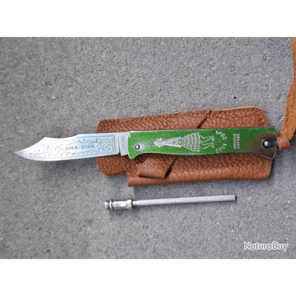 Cognet Douk Douk inox 14C28N avec gaine et petit fusil