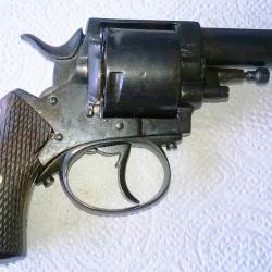 Gros British Bulldog Cal 450