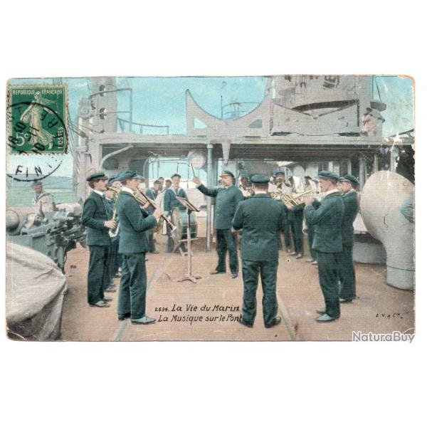 CPA - Marine Militaire -La Vie Marin La Musique sur le Pont  N1660