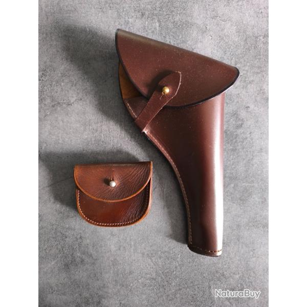ETUIS REVOLVER et CARTOUCHES R.C.M.P.