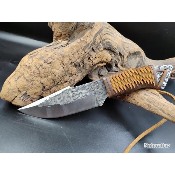 Poignard mono-bloque Lame Brute de forge  Etui