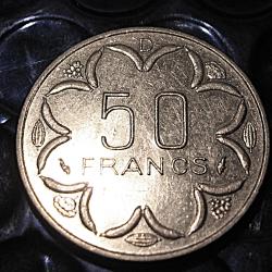Afridue centrale piece de 50 francs 1977 ttb