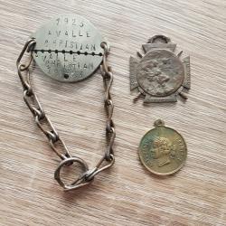 Lot gourmette nominative + médailles