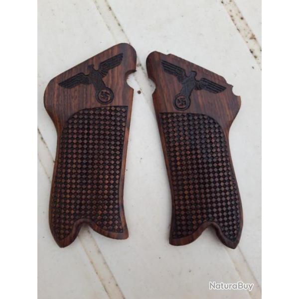 PAIRE DE PLAQUETTES EN BOIS POUR LUGER.MODELE 3