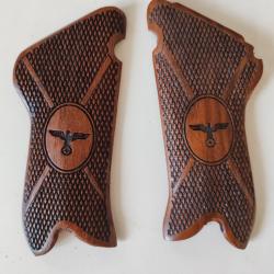 PAIRE DE PLAQUETTES EN BOIS POUR LUGER.MODELE 4