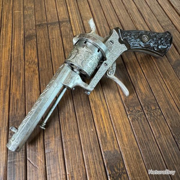 BEAU REVOLVER A BROCHE 7 mm ENTIREMENT GRAV