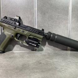 PACK BERETTA APX A1 Tactical Calibre 9 mm Para (Pistolet + Silencieux + Point rouge + Lampe laser)
