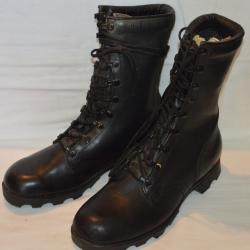 PAIRE DE BOTTES DE COMBAT AMERICAINE-RO SEARCH 8W-AMERICAN JUNGLE BOOTS-VIETNAM ?CUIR NOIR