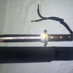 Couteau de Combat Neuf avec Fourreau - 30 cm