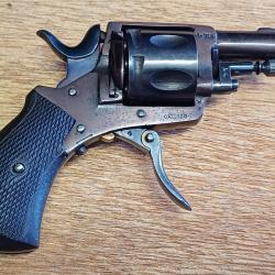 Superbe revolver BULLDOG cal.320 de la Manufacture d'Armes de St Etienne